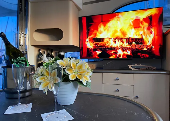 The Yacht Experience *