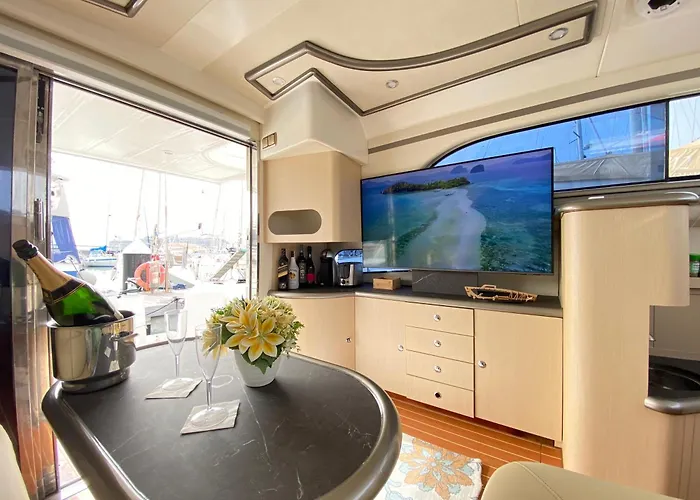 Bateau-hôtel The Yacht Experience