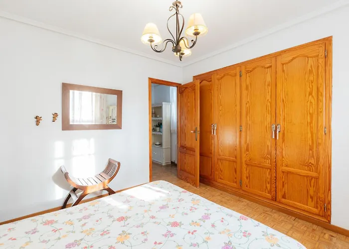 Hébergement de vacances Chalet, Rodeada De Naturaleza Piscina A Doce Klm De Y 7 Del Aeropuerto *