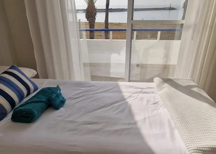 بيت للعطل Beachfront *