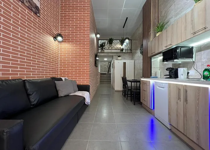 Carcaixent 24 Hotel apartamentowy 4*