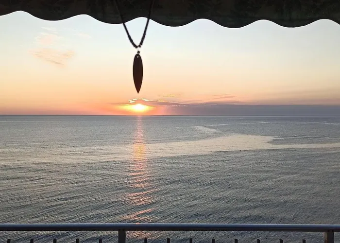 Blue Double Private At Front - En La Playa Piso Compartido * Valencia