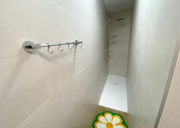 Renovado Y Sofisticado En El Centro De *