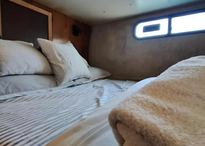 Barco Muy Espacioso Con Dos Terrazas Centro!! بوتيل