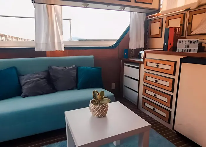 Barco Muy Espacioso Con Dos Terrazas Centro!! بوتيل