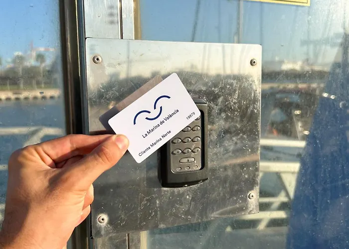 Barco Muy Espacioso Con Dos Terrazas Centro!! فالنسيا