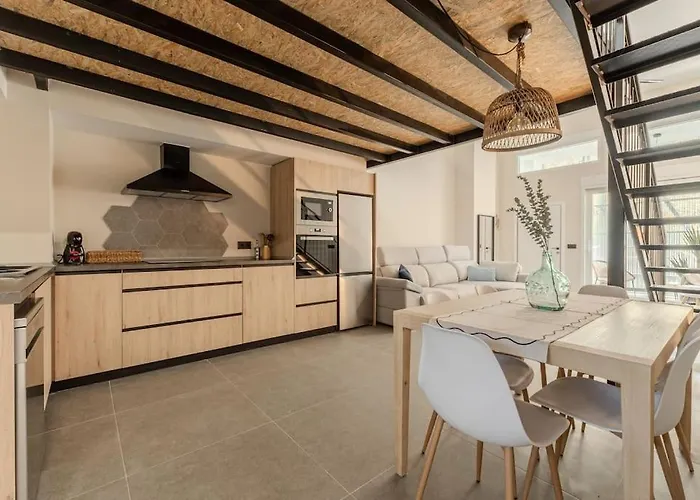 La Mediterranea - Housevanlive Apartment