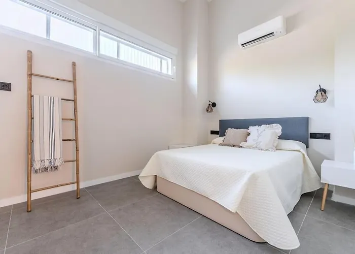 Apartment La Mediterranea - Housevanlive