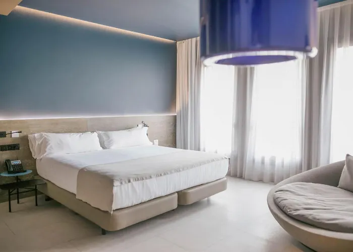 Myr Plaza Mercado & Valence