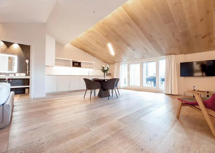 Myr Plaza Mercado & Hotel Valence