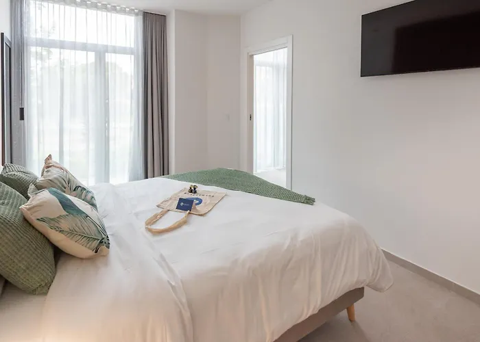 Dorm4you Arena Family 13 Aparthotel 4*