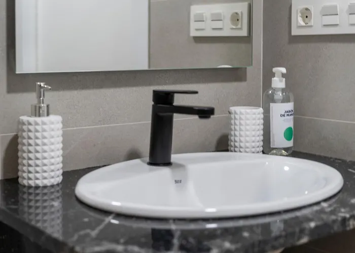 Vlc Host - Ausias March Apartamento