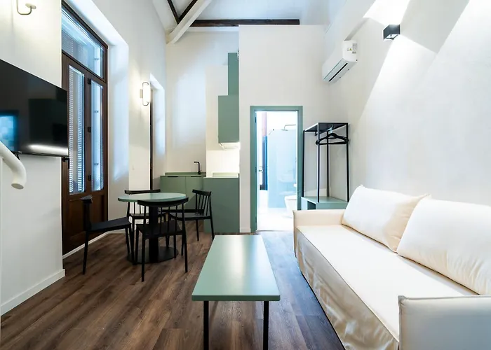 Vlc Host - Reina 168 Hotel Valencia