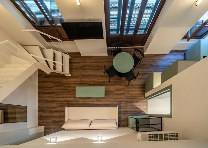 Vlc Host - Reina 168 Hotel