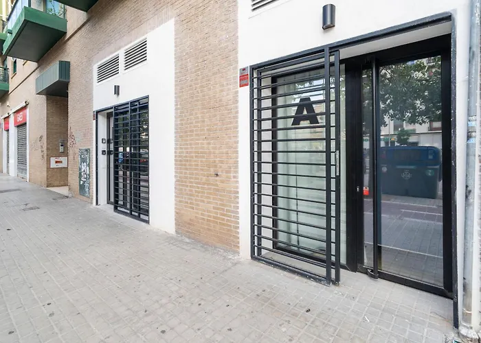 Vlc Host - Ausias March Apartamento