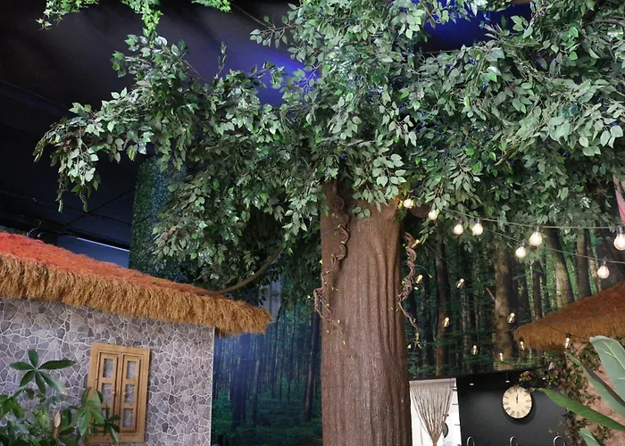 The Pod Village 호스텔 *