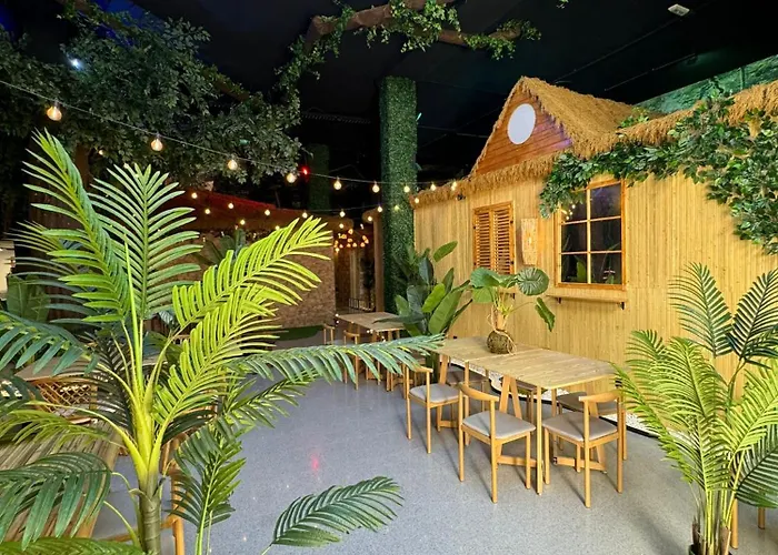 The Pod Village 호스텔