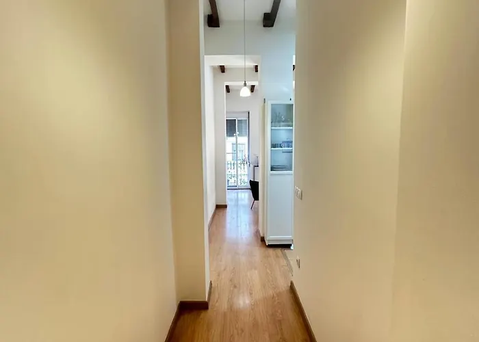 Precioso Junto A Ruzafa En Edificio Tipico Valenciano