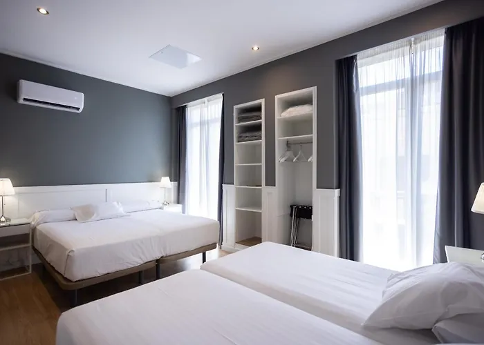 מלון Venecia Plaza Centro 2*