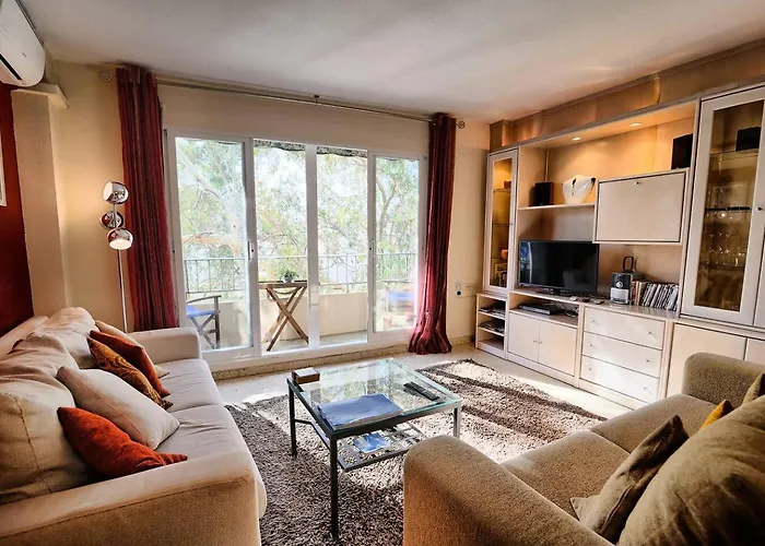 Comfy And Luminous With Balcony Apartmán *