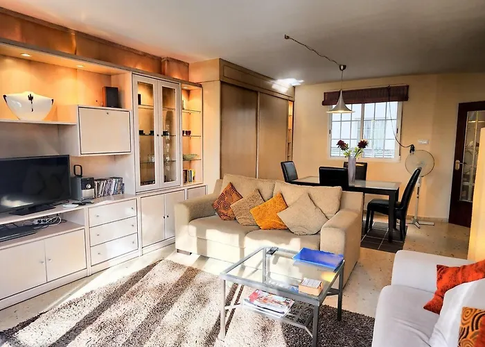 Comfy And Luminous With Balcony Apartmán Valencie