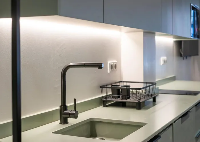 Hotel Vlc Host - Reina 168