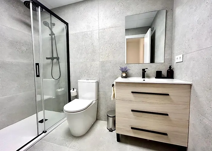 Convenient, Charming 15 Mins From Center Valencia