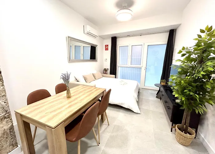 Apartment Convenient, Charming 15 Mins From Center Valencia