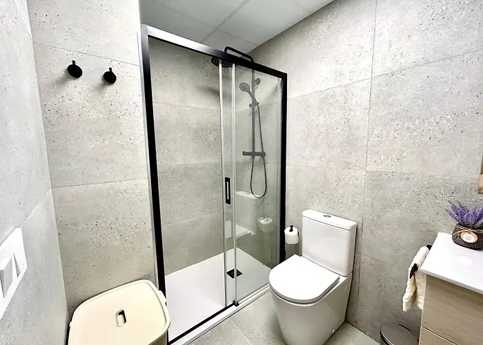 Convenient, Charming 15 Mins From Center Valencia