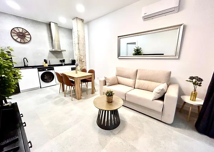 Convenient, Charming 15 Mins From Center Valencia