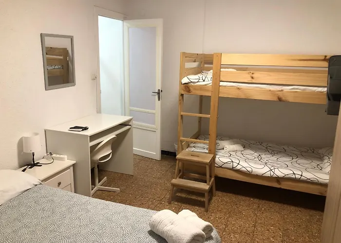 Homestay Dos Puerto En Piso Compartido