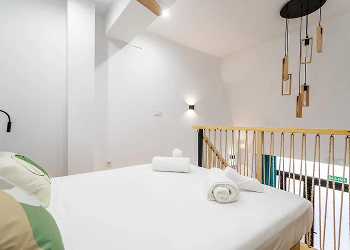 Marie Curie Flats, Lovely Duplex 3 * فالنسيا