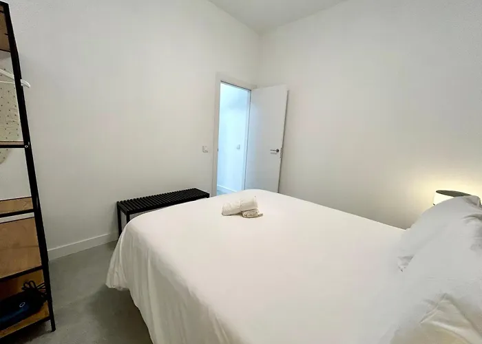 Comfort Near Metro, 2 Bed, 1 Bath 발렌시아