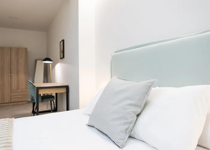 Ag7 Loft Espaciosos Estudios Con Terraza Cercanos Al Metro Zona Ayora Διαμέρισμα