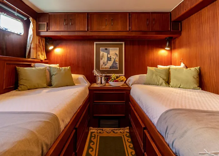 Yacht Our Alissa Hotel en barco Valencia