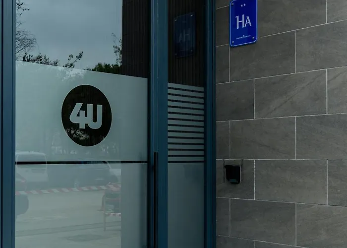 Dorm4you Arena 2 4* Valencia