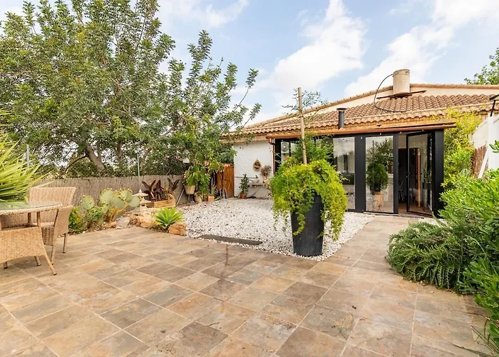 Les Moreres A Space For Tranquility *