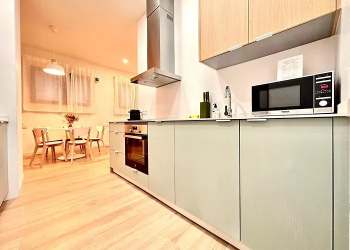 Valentia Modern And Comfortable Beachside Style *