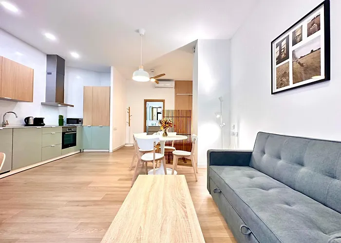 Valentia Modern And Comfortable Beachside Style