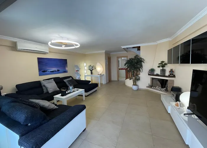 On The 15 Minutes From