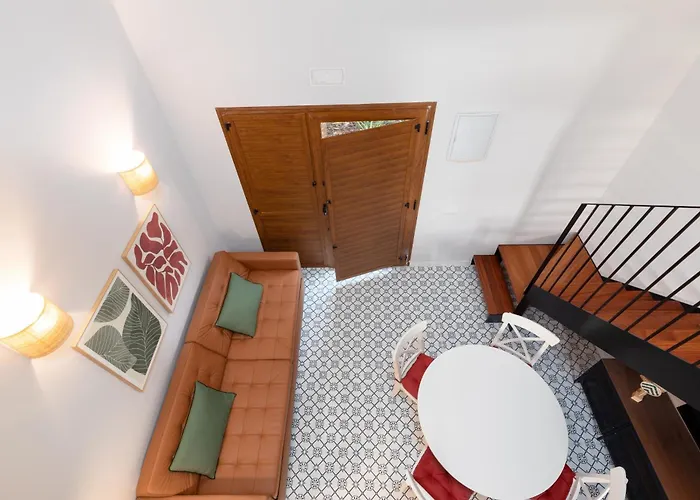 The Little Village * Valencia