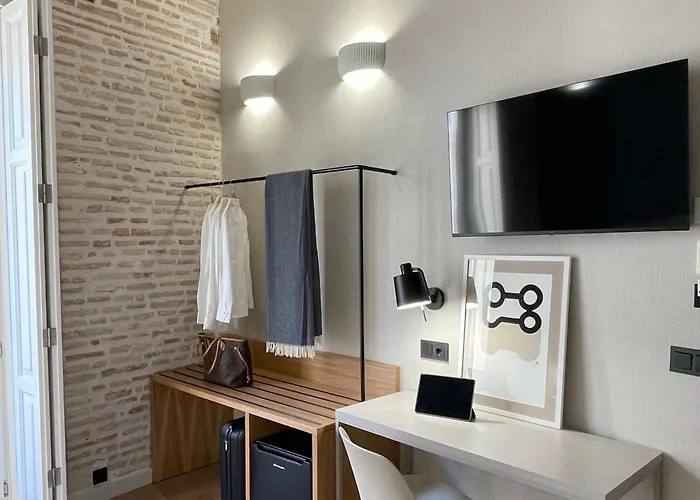 게스트하우스 Cosy Embajador 2*