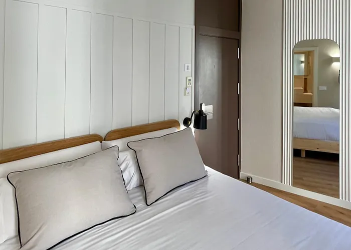 Cosy Embajador 발렌시아