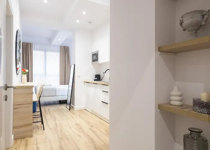 Lola By Concept Flats Valenza