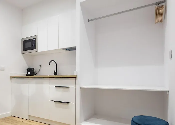 Aparthotel Lola By Concept Flats Valenza