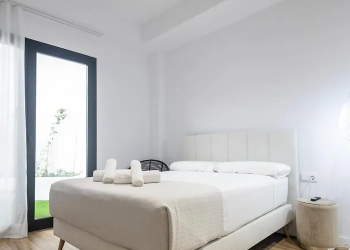 Aparthotel Lola By Concept Flats 4*