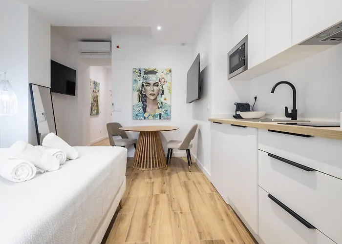 Lola By Concept Flats