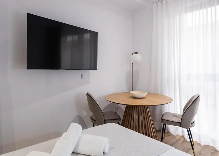 Lola By Concept Flats Aparthotel 4*