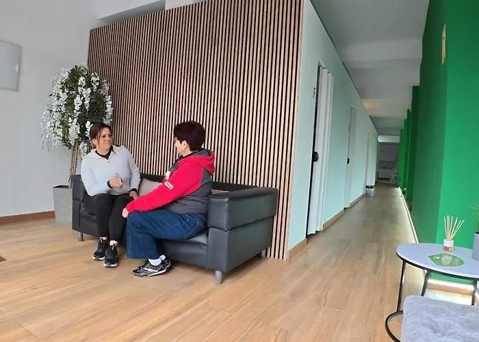 Aiora بيت شباب فالنسيا