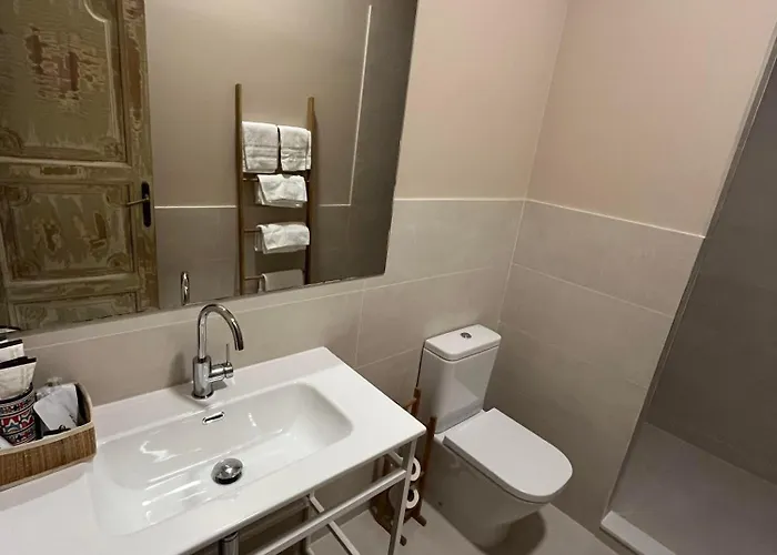 Ottoh Charm Πανσιόν 4*